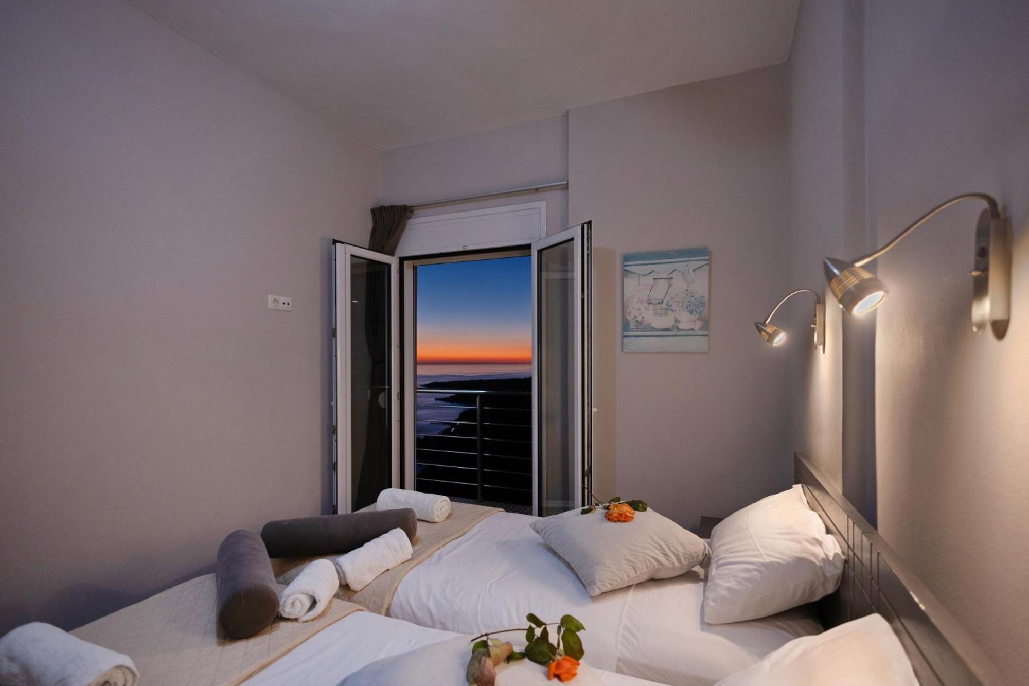 Akrotiri Panorama- Luxury Rental Apartments With Sea View Rodakino Extérieur photo